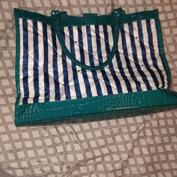 Lancome Toiletry Beach Bag - Picture 3 of 5